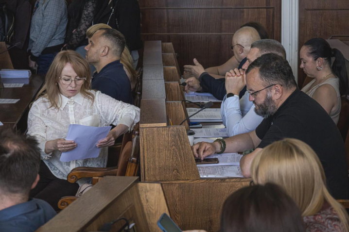 Фоторепортаж із травневого засідання сесії Чернівецької міської ради Фоторепортаж із травневого засідання сесії Чернівецької міської ради