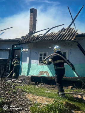 За добу на Буковині трапилося 5 пожеж: горіли житлові будинки та будівлі
