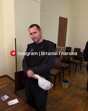 У центрі Львова чоловік облив мера Садового невідомою рідиною