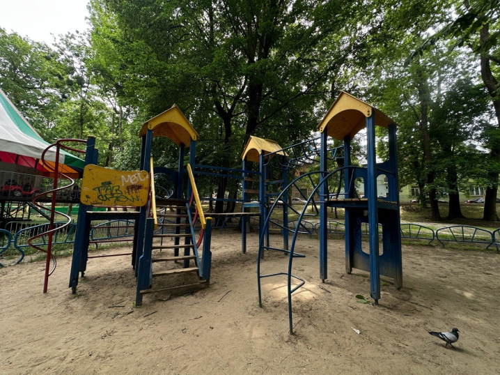 У Чернівцях з’явиться перший повністю інклюзивний комунальний дитячий майданчик
