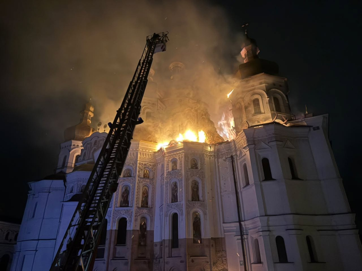 Вночі росіяни вдарили по Києво-Печерській лаврі, пошкодження суттєві Вночі росіяни вдарили по Києво-Печерській лаврі, пошкодження суттєві