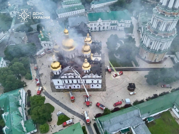 Вночі росіяни вдарили по Києво-Печерській лаврі, пошкодження суттєві Вночі росіяни вдарили по Києво-Печерській лаврі, пошкодження суттєві