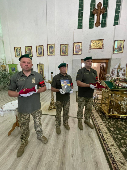 Чернівці провели в останній шлях підполковника Андрія Рємізова Чернівці провели в останній шлях підполковника Андрія Рємізова