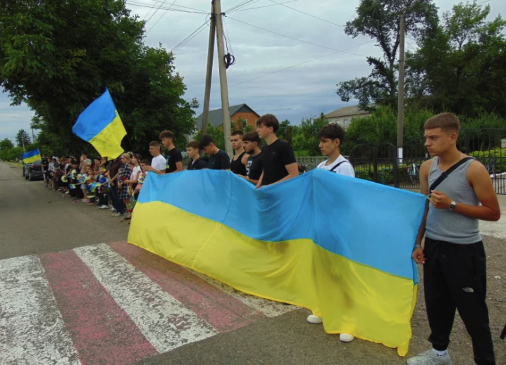 Навіки 20 років: у Мамалигівській громаді зустріли полеглого захисника Християна Іванеса