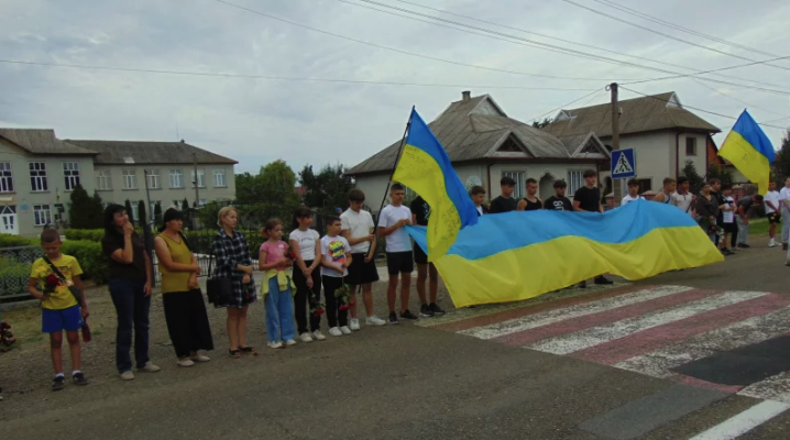 Навіки 20 років: у Мамалигівській громаді зустріли полеглого захисника Християна Іванеса