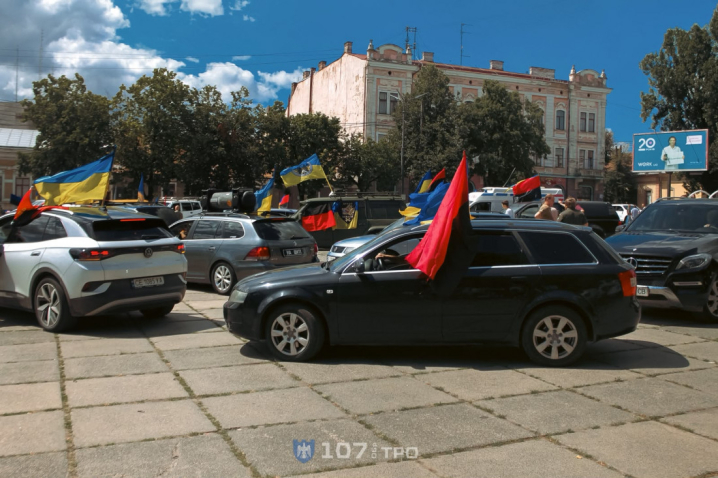 На Буковині військові 107-ї бригади нагадали про захисників-побратимів, які перебувають у полоні