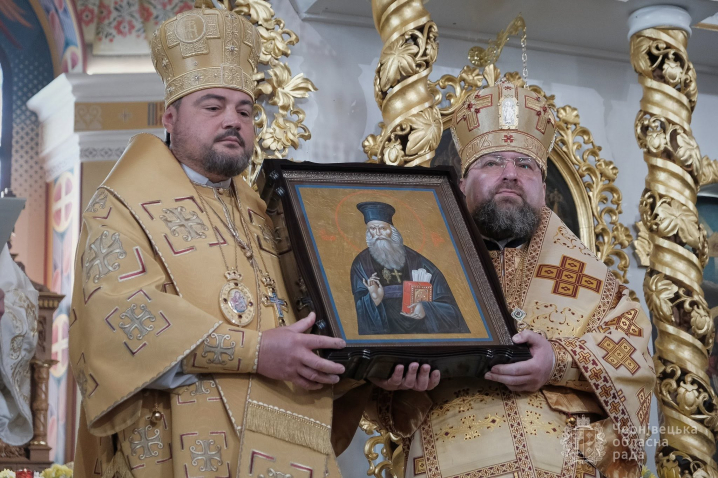 У Чернівцях канонізували Митрополита Євгена Гакмана до лику святих У Чернівцях канонізували Митрополита Євгена Гакмана до лику святих