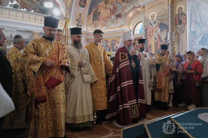 У Чернівцях канонізували Митрополита Євгена Гакмана до лику святих У Чернівцях канонізували Митрополита Євгена Гакмана до лику святих