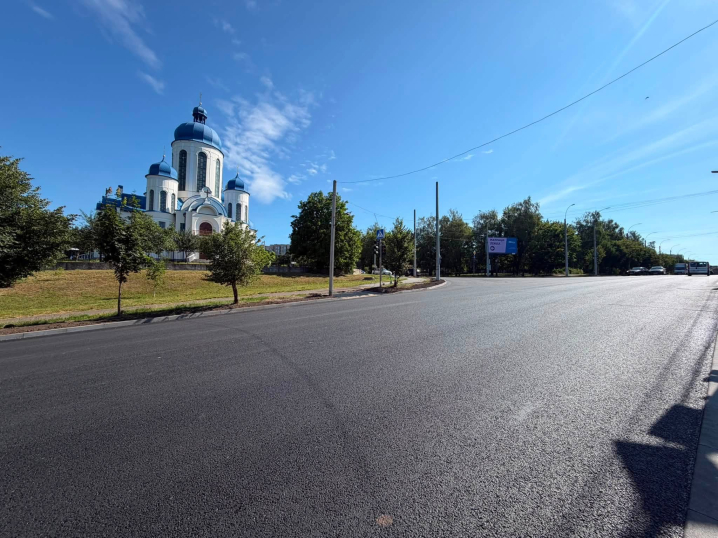 На Південно-Кільцевій у Чернівцях завершили ремонт проблемної ділянки дороги