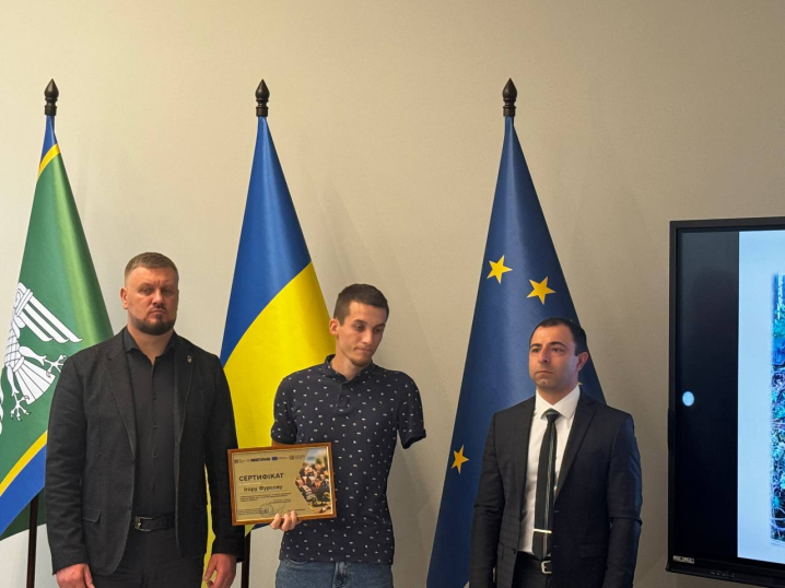 У Чернівцях вручили сертифікати на житло ветеранам та членам родин полеглих Героїв