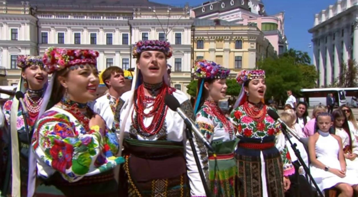 Gerdan Theatre з Чернівців виступив на урочистостях до Дня Української Державності та Дня Хрещення Русі-України Gerdan Theatre з Чернівців виступив на урочистостях до Дня Української Державності та Дня Хрещення Русі-України