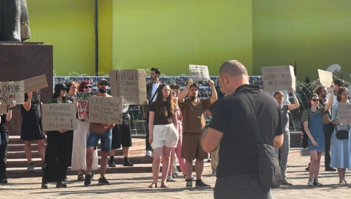У Чернівцях протестували проти звільнення Михайла Федорова з посади міністра оборони