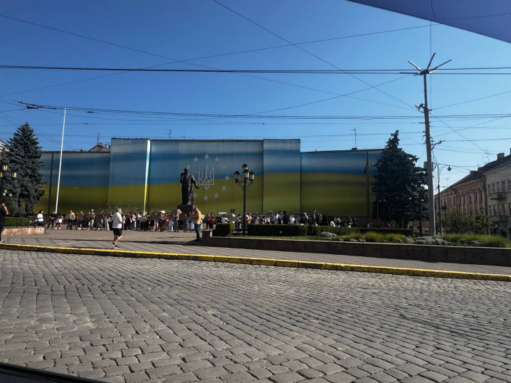 У Чернівцях протестували проти звільнення Михайла Федорова з посади міністра оборони