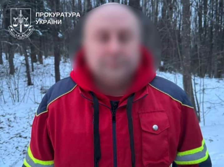 Перевозив військовозобов'язаних у кареті «швидкої»: на Буковині судитимуть організатора схеми Перевозив військовозобов'язаних у кареті «швидкої»: на Буковині судитимуть організатора схеми