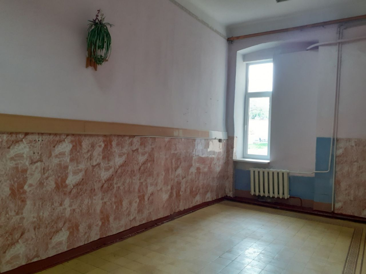 У Чернівцях повторно виставили в оренду приміщення БДМУ