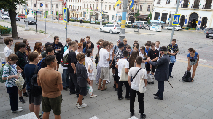 У Чернівцях 45 школярів з усієї України занурилися в практичну хімію за підтримки KSE Foundation