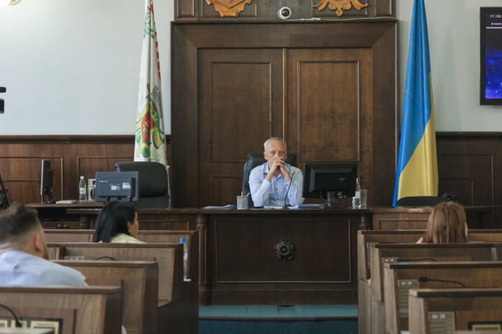 Фоторепортаж з чергової сесії Чернівецької міської ради