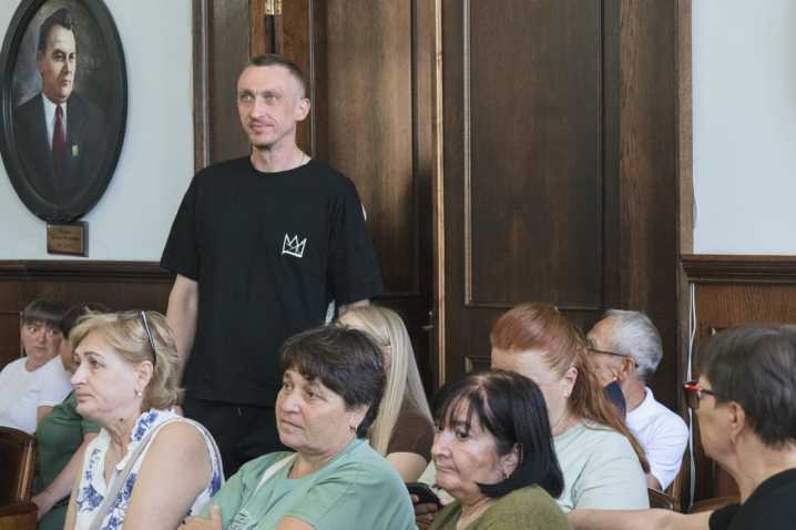Фоторепортаж з чергової сесії Чернівецької міської ради