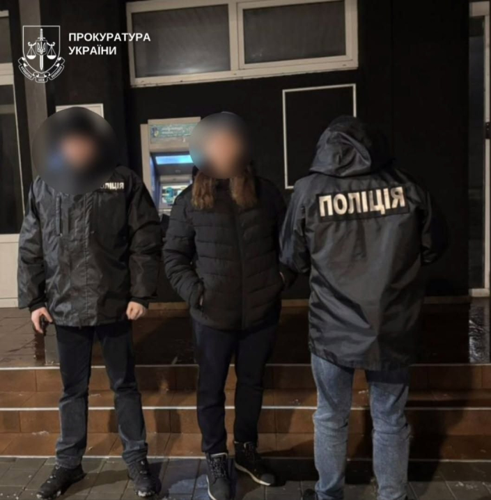 Обіцяла евакуювати з «сірої зони»: на Буковині засудили псевдоволонтерку, яка ошукала родини військових