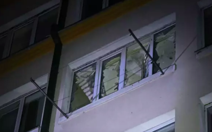 Рятувальники розповіли про вибух гранати у багатоповерхівці в Чернівцях Рятувальники розповіли про вибух гранати у багатоповерхівці в Чернівцях