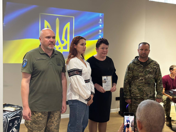 У Чернівцях 20 родинам загиблих бійців вручили посмертні нагороди