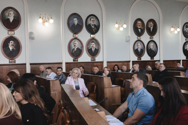 Фоторепортаж із зали засідань вересневої сесії Чернівецької міської ради Фоторепортаж із зали засідань вересневої сесії Чернівецької міської ради