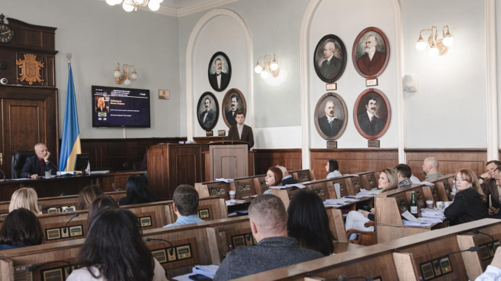 Фоторепортаж із зали засідань вересневої сесії Чернівецької міської ради Фоторепортаж із зали засідань вересневої сесії Чернівецької міської ради