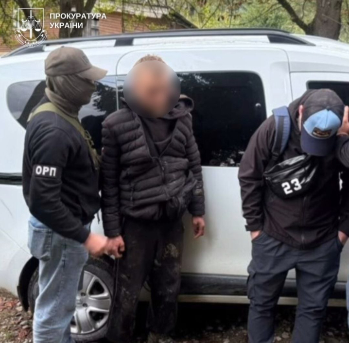 Ховали у діжці та вели через гори: на Буковині викрили дві схеми переправлення до Румунії Ховали у діжці та вели через гори: на Буковині викрили дві схеми переправлення до Румунії
