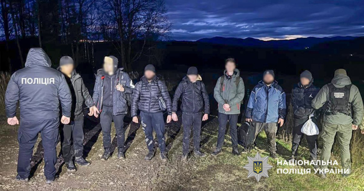 Заробили 200 тис євро: на Буковині викрили групу осіб, які переправляли чоловіків за кордон