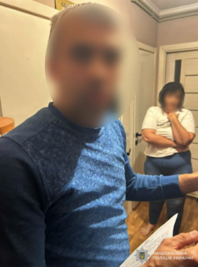 У  стрип-клубах Львова провели обшуки через крадіжки і шахрайство