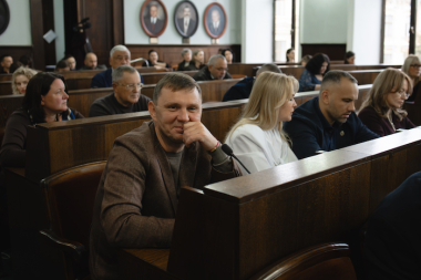 Фоторепортаж із 84-ї сесії Чернівецької міської ради